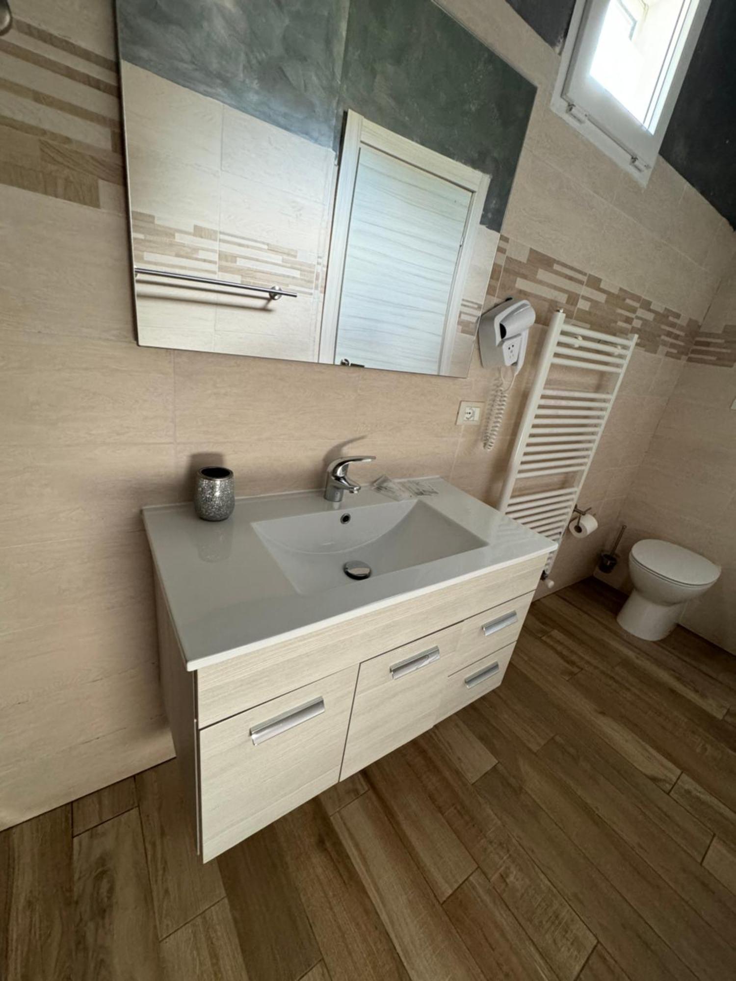 Atena B&B Apartments Platino San Silvestro  Экстерьер фото