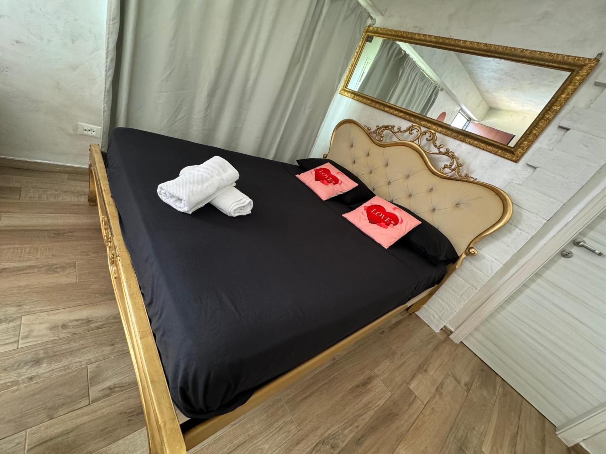 Atena B&B Apartments Platino San Silvestro  Экстерьер фото